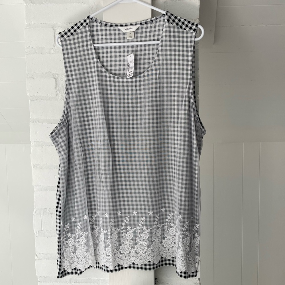New CJ Banks tank top size 2x